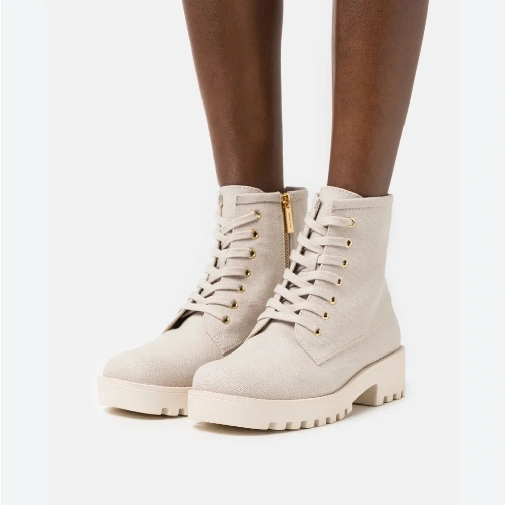 NWOT Michael Kors Tan Canvas Zipper/Lace Ankle Boots Combat Faux Suede Inside